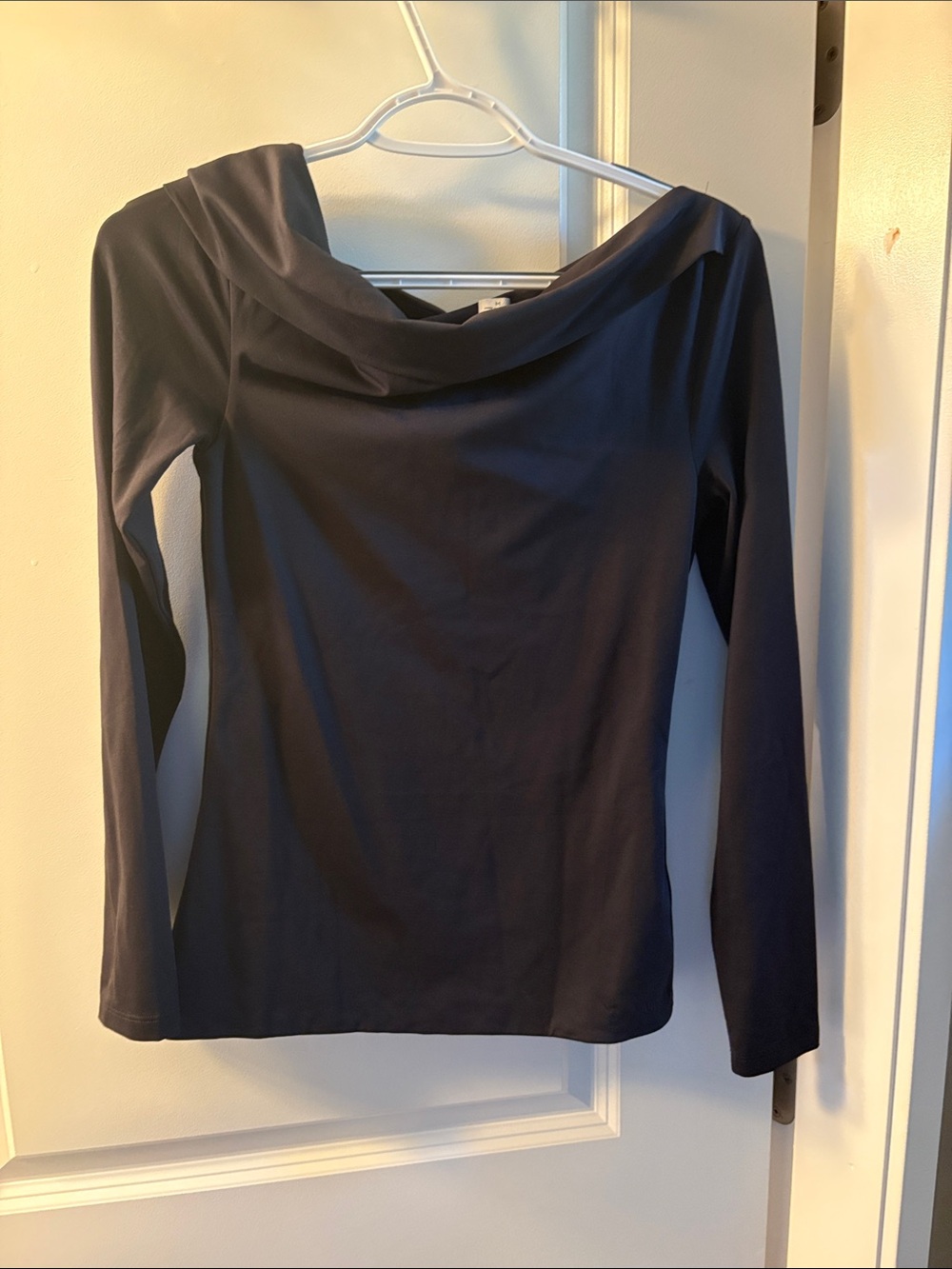 Aritzia Off-Shoulder Long Sleeve Top - Black